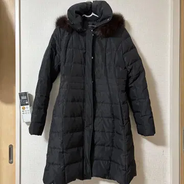 GALLORIA 후드 부착 블랙 다운 자켓