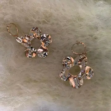 flower 모티브 귀찌