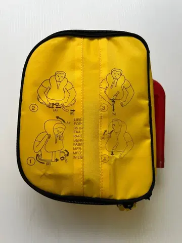 JAL 라이프 베스트 파우치 업사이클 제품