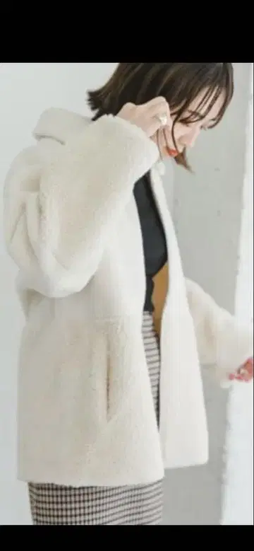 아이템즈 어반 리서치 리버서블 페이크 무스탕 자켓