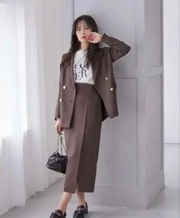 랩 스타일 타이트 스커트 프로포션 바디 드레싱