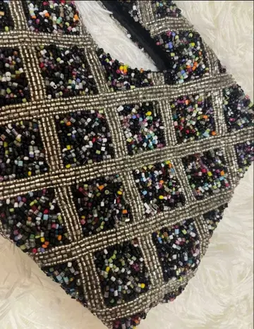 투모로우랜드 컬러풀 블랙 클러치백