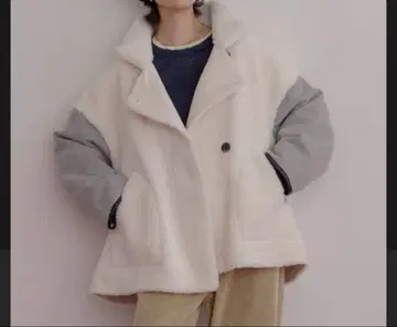 새상품 에이미 로우 리버서블 무스탕 하프 코트 이번 시즌 신상! 완판템