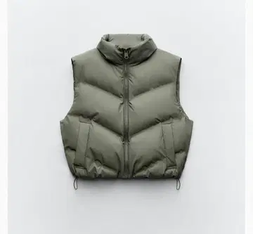 새상품급 ZARA 러버 피니쉬 숏 베스트 카키 S