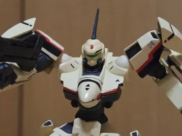 리볼텍 야마구치 YF-19 이삼기