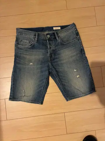 ALLSAINTS W30 데미지 데님 숏팬츠