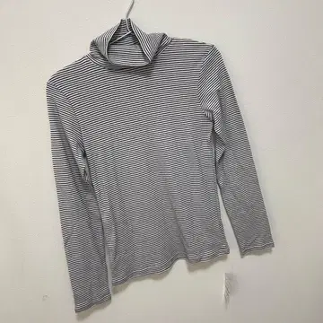 프릭스스토어 플라이스 컷 터틀넥 상의