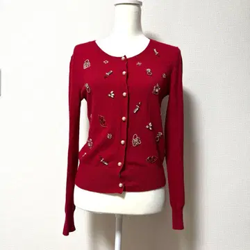 빨간색 비쥬 모티브 긴팔 가디건