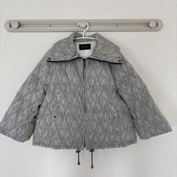 새상품급 온워드 카시야마 MEMORY 그레이 레이스 무늬 다운 자켓