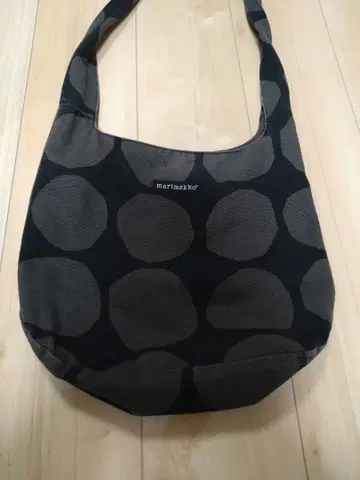 marimekko 도트 무늬 숄더백