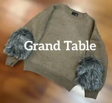 GrandTable 소매 퍼 포함 니트 스웨터 에코 퍼 스콧 클럽