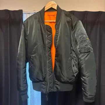 ALPHA MA-1 플라이트 자켓 그린