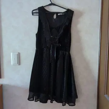 내일까지 특가! 엑시즈팜 슬리브리스 블랙 무릎 기장 원피스