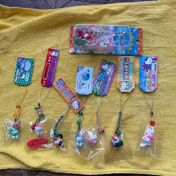 헬로키티 스트랩 8개 세트