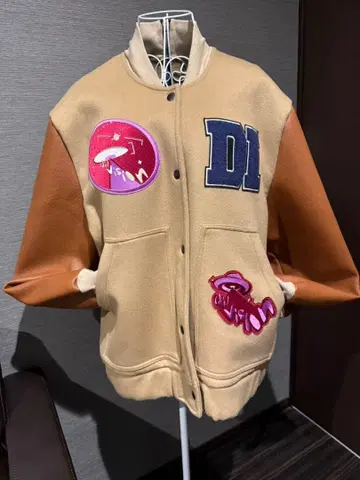 (di)vision 바시티 자켓 L 사이즈