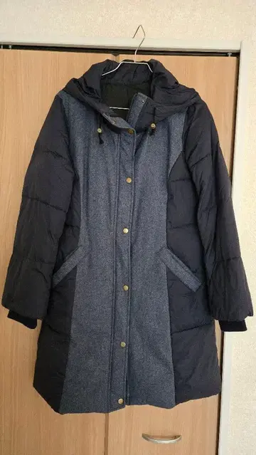 L 사이즈: 셀렉샵 구매! 이종 소재 후드 부착 네이비 그레이 롱 코트