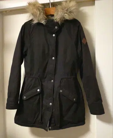 블랙 모즈 코트 퍼 후드 포함