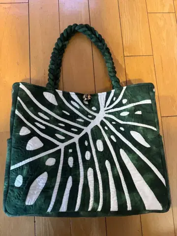 그린 잎 무늬 토트백