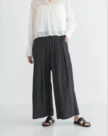 어반 리서치 UR TECH 개더 와이드 팬츠 블랙