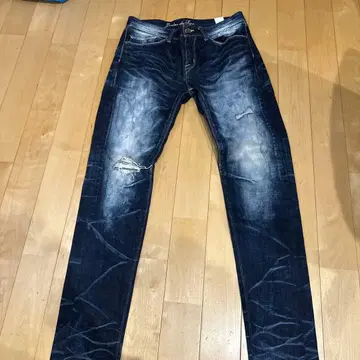 고스타르지후가 데미지 가공 데님