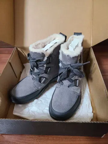 SOREL 방수 퍼 포함 숏부츠 그레이