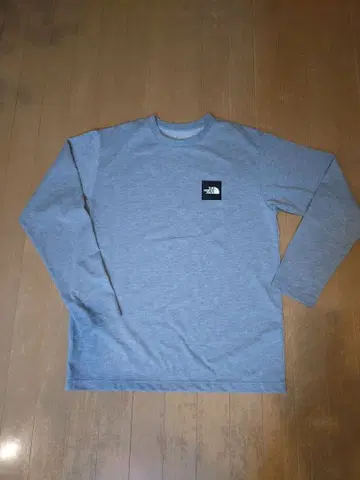The North Face 그레이 긴팔 T셔츠