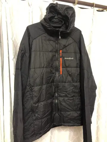 몽벨 U.L 써마 랩 후드티 블랙 컨디션 최상 XL 사이즈 라이트 다운