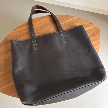 다크 브라운 가죽 토트백
