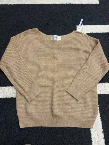 Noble 긴팔 니트 스웨터