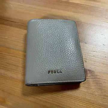 FURLA 접이식 지갑 세로형 로고