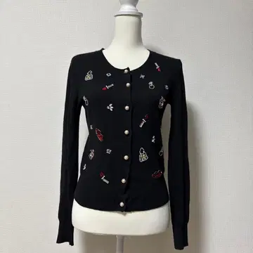 블랙 비쥬 장식 블랙 긴팔 가디건