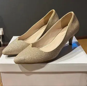 골드 라메 펌프스 클리어 임프레션