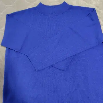 블루 하이넥 니트 긴팔 어반 리서치 DOORS