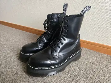 Dr.Martens JADON 화이트 스티치 8 홀 부츠