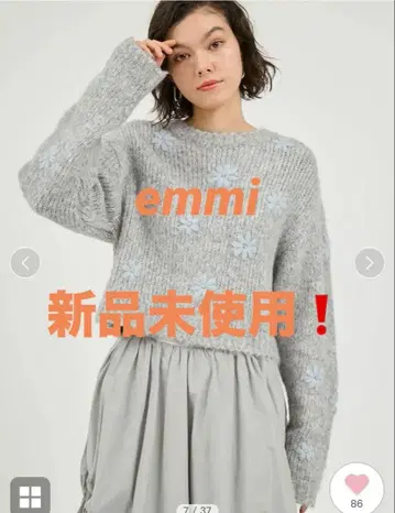 미사용 새상품 emmi 플라워 자수 니트탑 즉시 완판 아이템