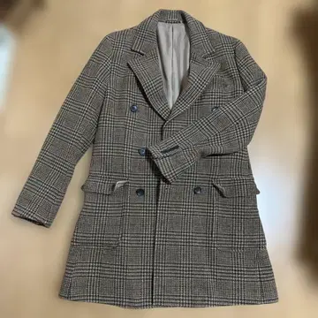 체크 무늬 더블 브레스트 코트