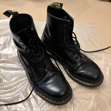 닥터마틴 8홀 uk10