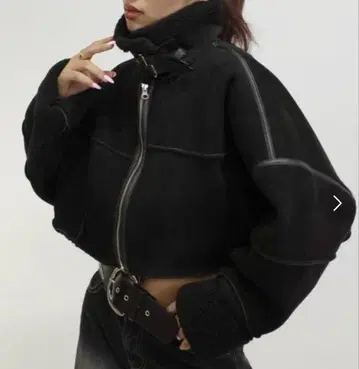 후즈 후 갤러리 리메이크 라이크 컴팩트 무스탕 자켓