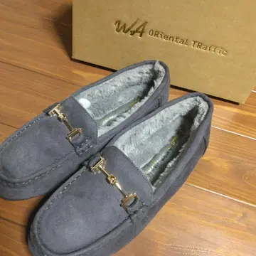 미사용 새상품 오리엔탈 트래픽 그레이 스웨이드 모카신 사이즈 39