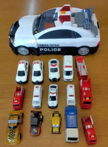 토미카 빅으로 변형! 빅 패트롤카 & 토미카와 맥 완구 등