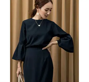 ur's 유어즈 턱 플레어 슬리브 탑 벨 슬리브 블라우스 졸업식