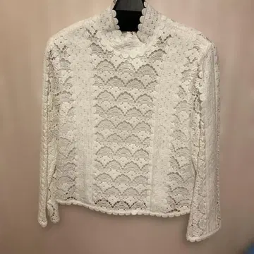 화이트 레이스 긴팔 상의
