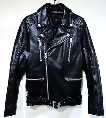 GOSTAR DE FUGA 카우 가죽 라이더 자켓 CIVARIZE