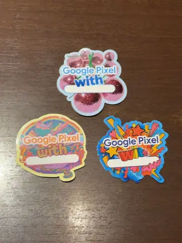 Google Pixel with 스티커