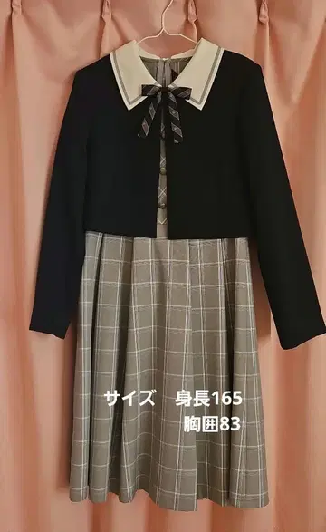 네이비와 그레이 체크 포멀 드레스