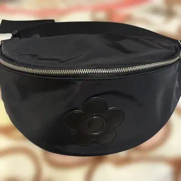 MARY QUANT 블랙 웨스트 파우치