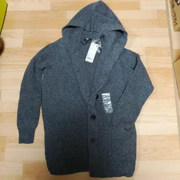 유니클로 미사용 새상품 그레이 후드 부착 가디건 M 사이즈