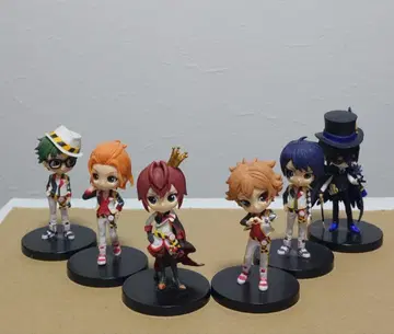 Q posket petit 트위스티드 원더랜드 하트 라비르 기숙사