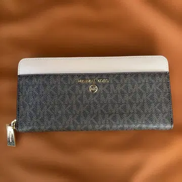 컨디션 최상 MICHAEL KORS 장지갑 다크 브라운/화이트