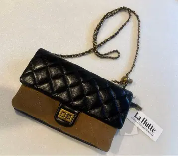 택 포함 미사용 새상품 La Hutte 소가죽 퀼팅 체인 숄더백
